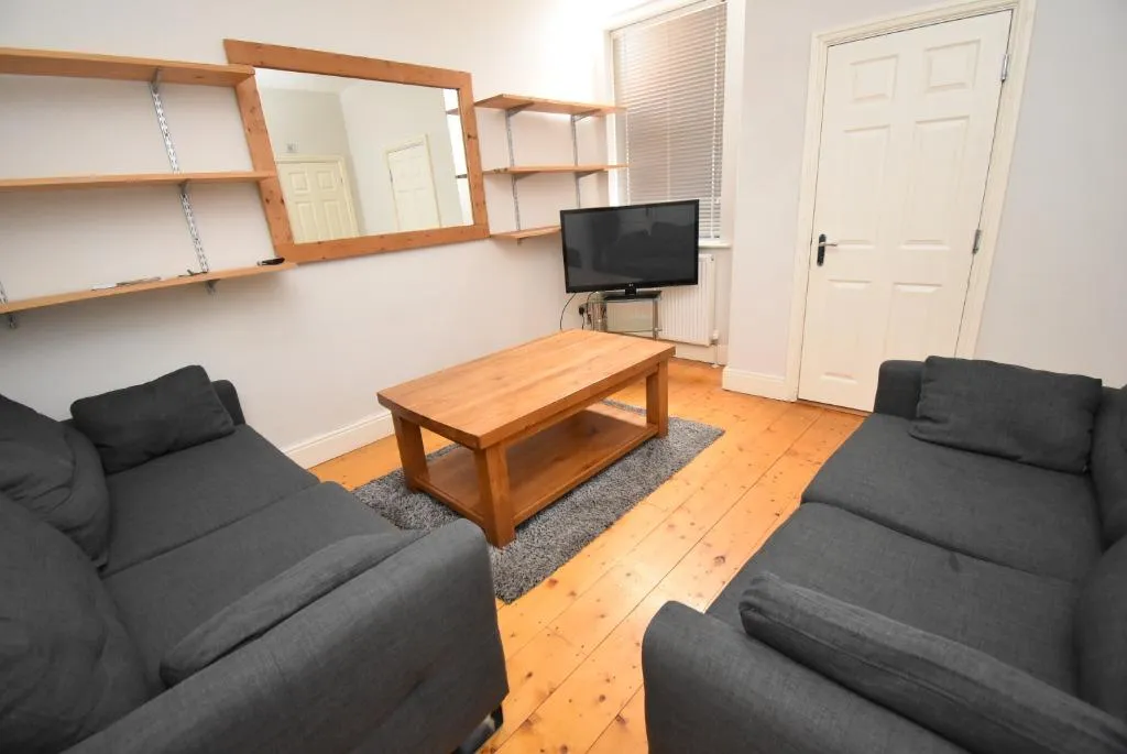 Davenport Avenue, Withington, M20, photo 9