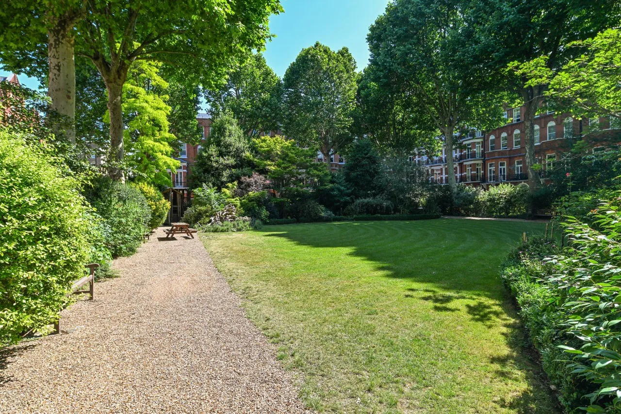 Barkston Gardens, Earl's Court, London, SW5 0ES, photo 10