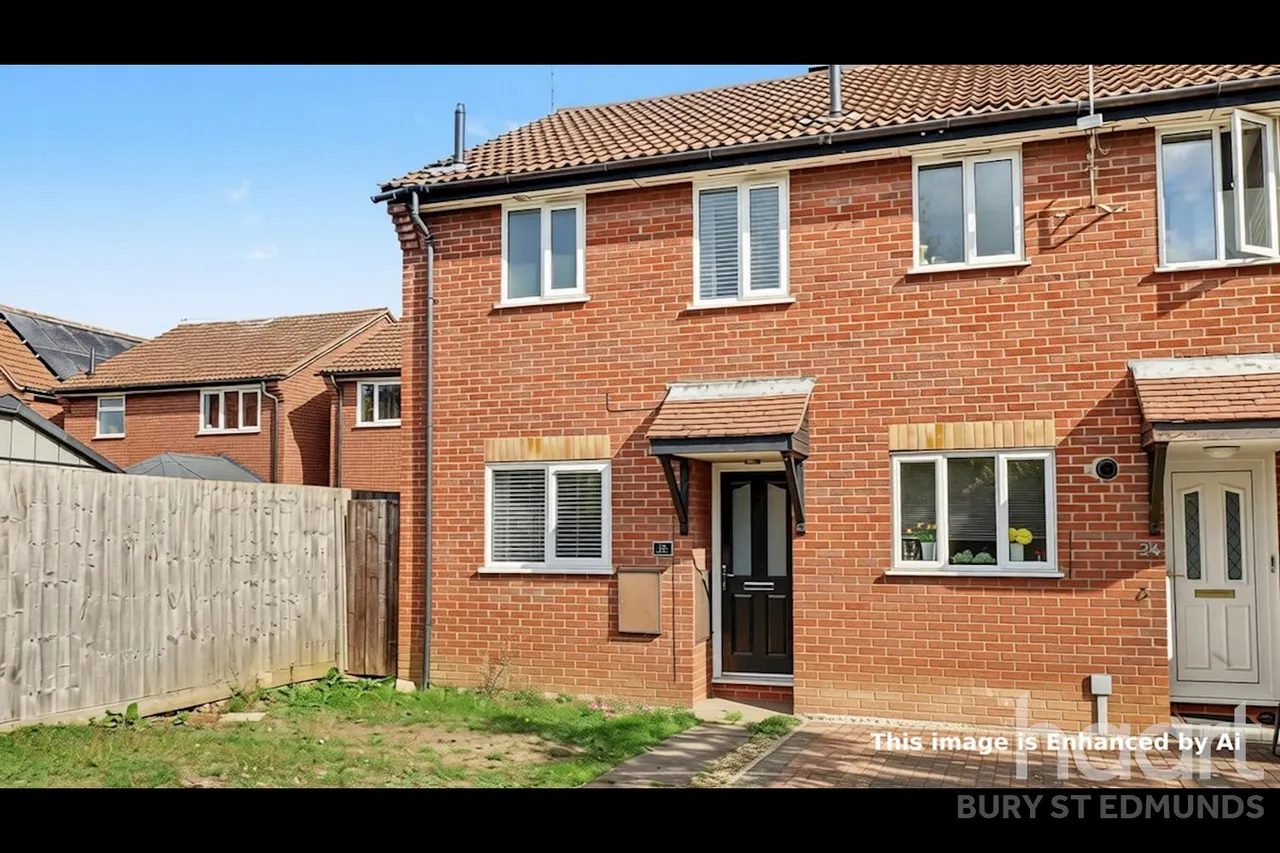 2 bed house for sale, Salter Close, Bury St Edmunds, IP32
