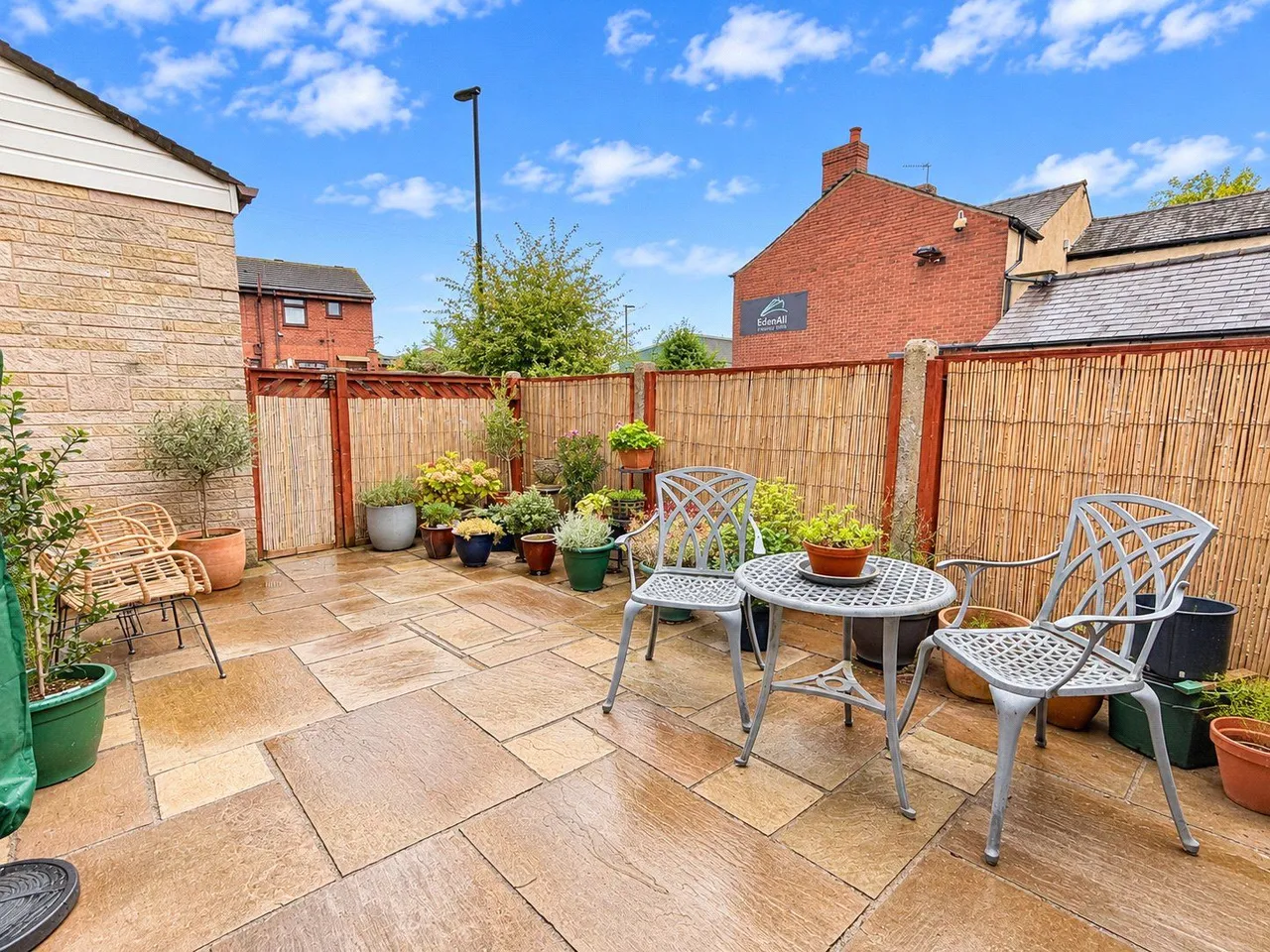 Green Lane, Hopwood, OL10, photo 3