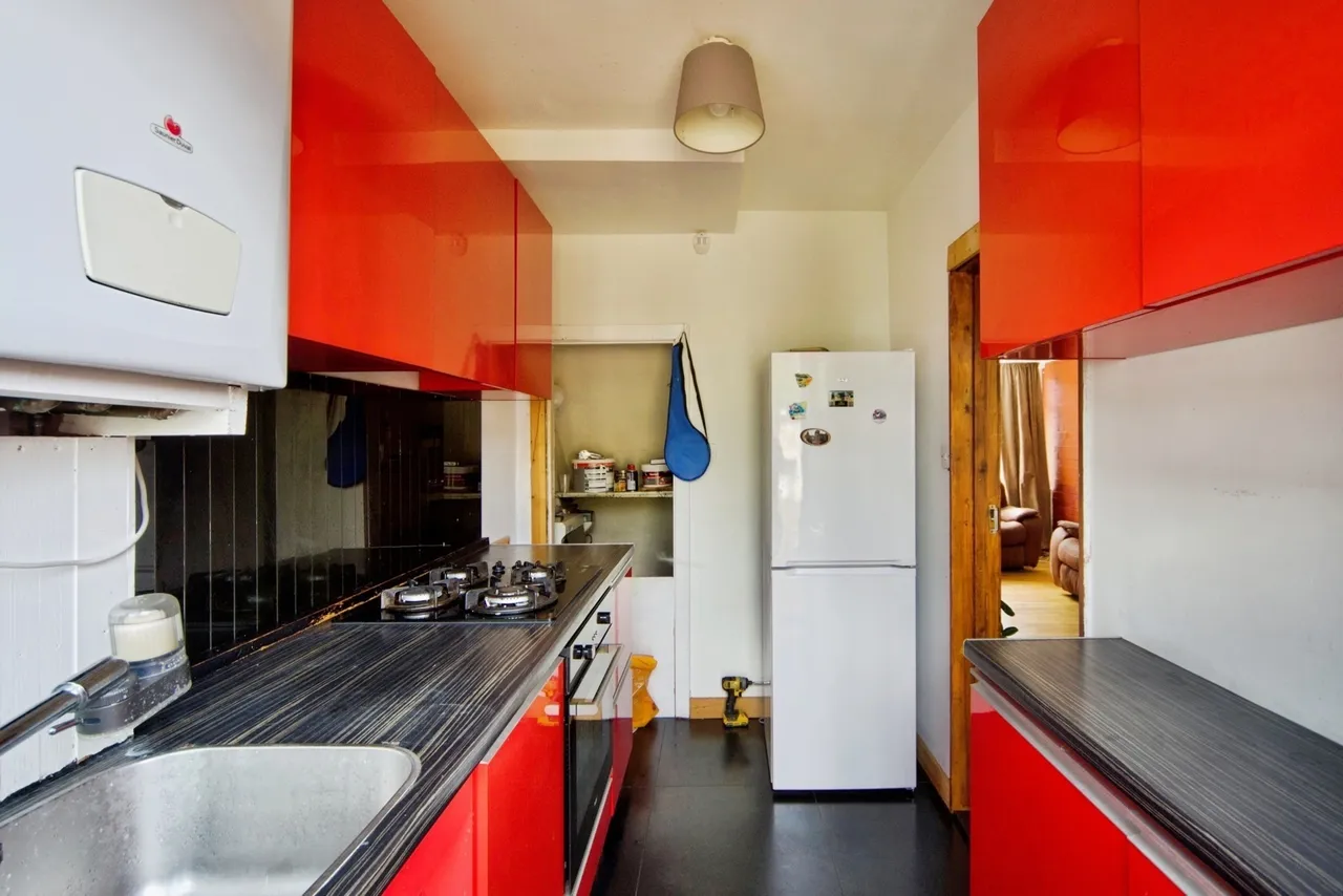 Leyburn Road, London, N18, photo 14