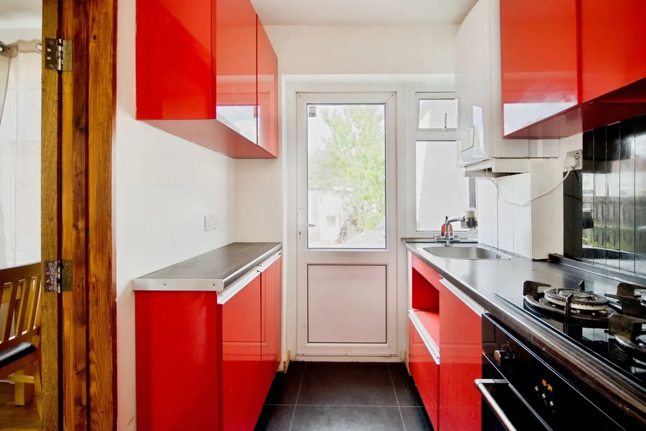 Leyburn Road, London, N18, photo 12