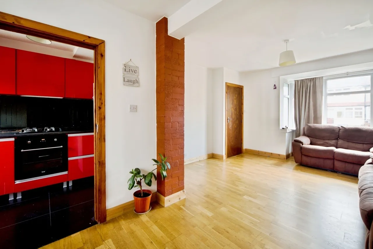 Leyburn Road, London, N18, photo 10