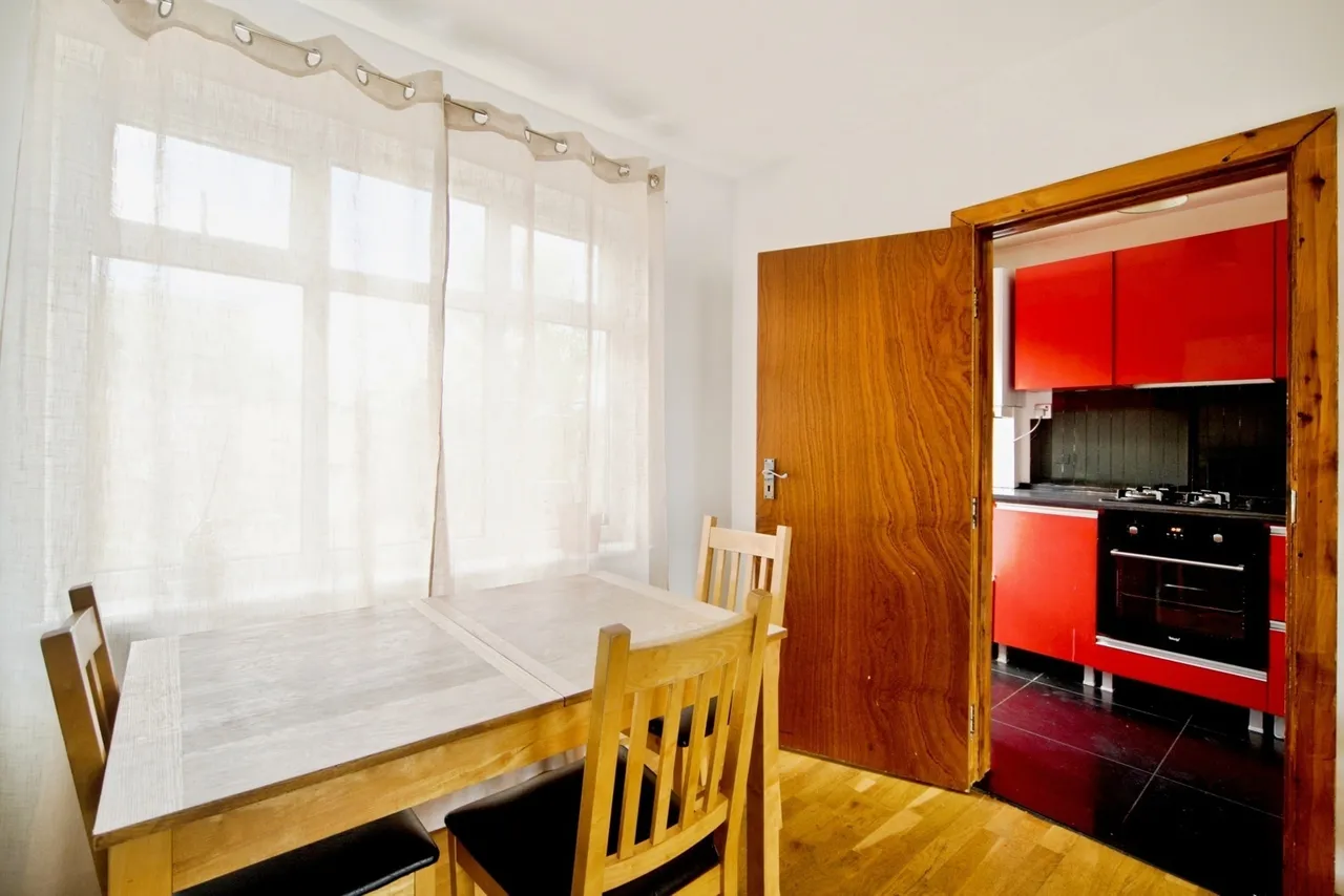 Leyburn Road, London, N18, photo 7