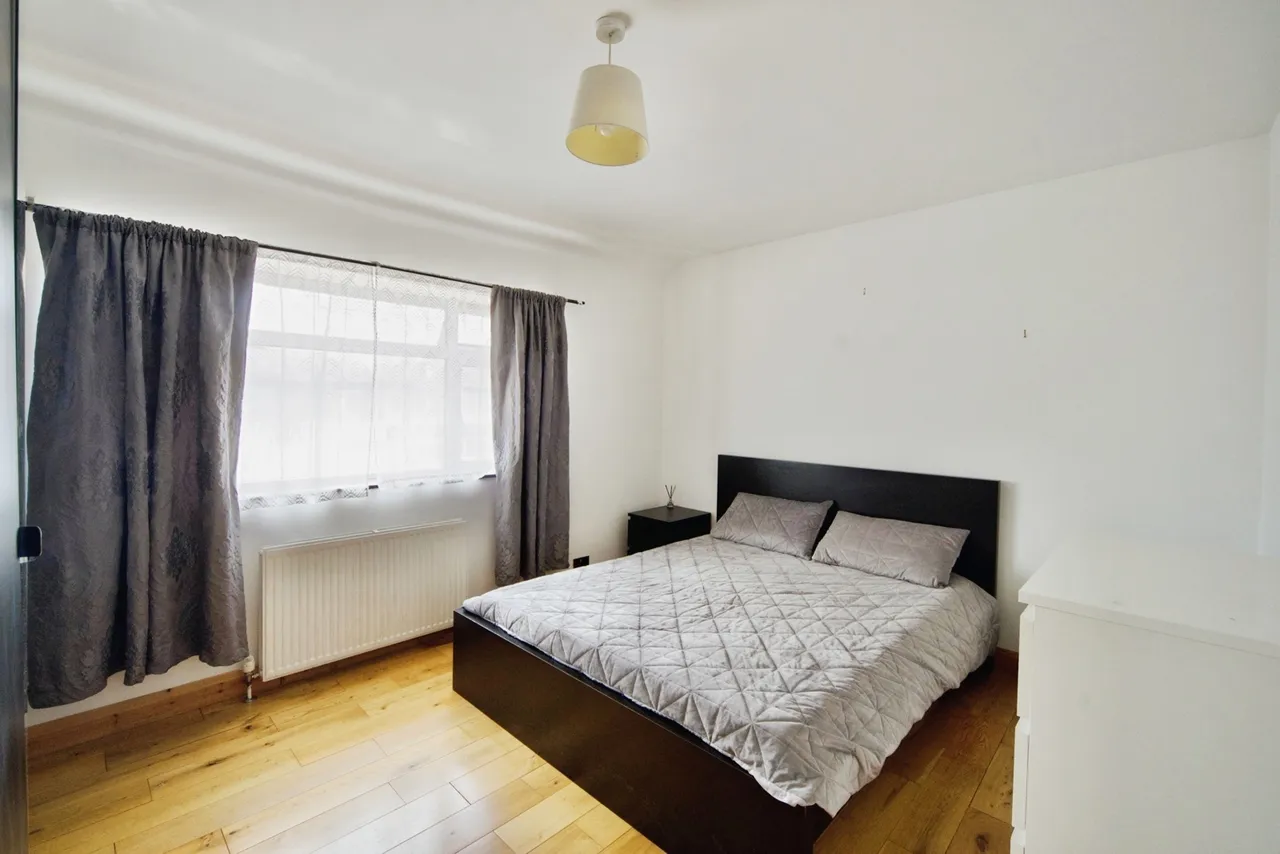 Leyburn Road, London, N18, photo 15