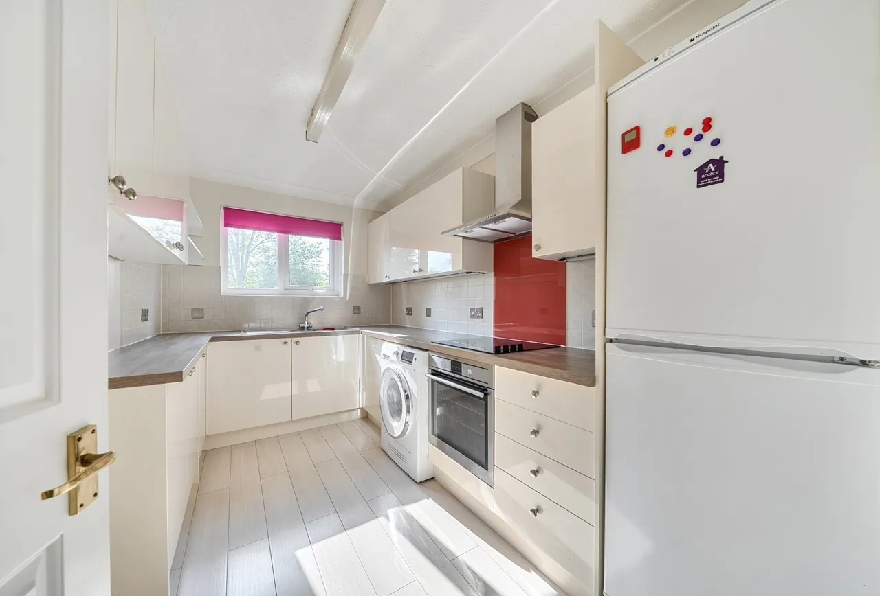 Reigate Hill, Reigate, RH2 9NF, photo 5