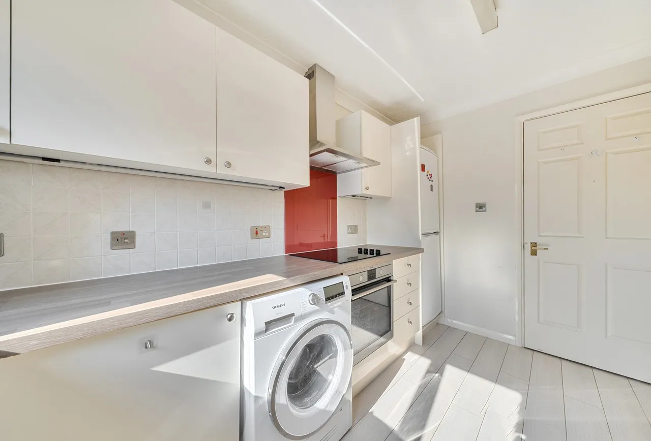 Reigate Hill, Reigate, RH2 9NF, photo 16