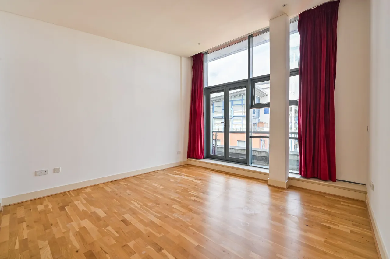 Flat 82 Galaxy Building, 5 Crews Street, London, photo 4