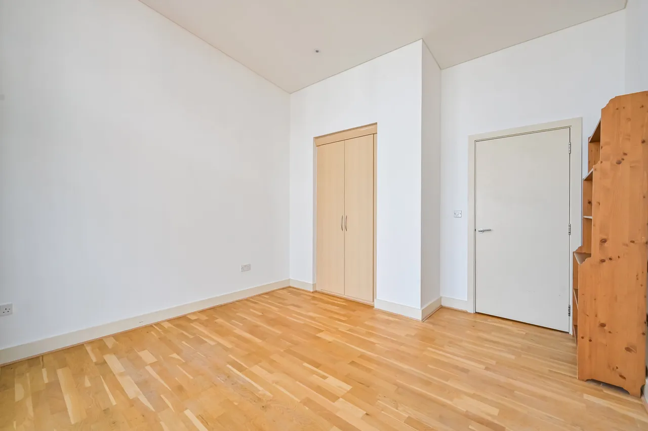 Flat 82 Galaxy Building, 5 Crews Street, London, photo 8