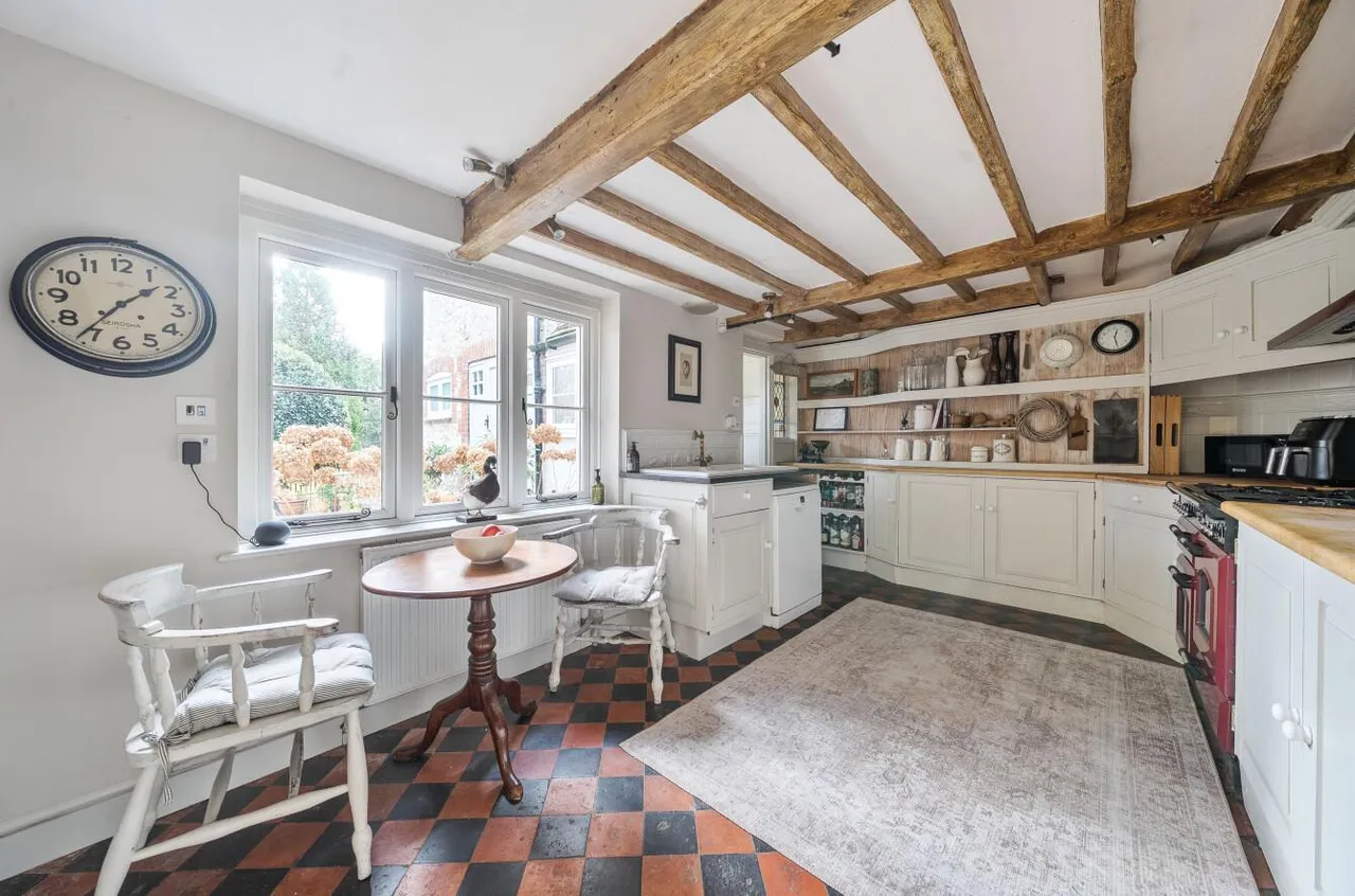 Stunning Grade II Listed Double Fronted Residence, East Farleigh, photo 5