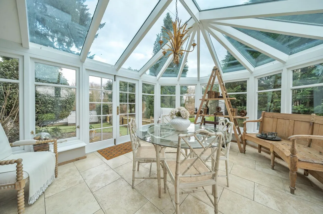 Stunning Grade II Listed Double Fronted Residence, East Farleigh, photo 4