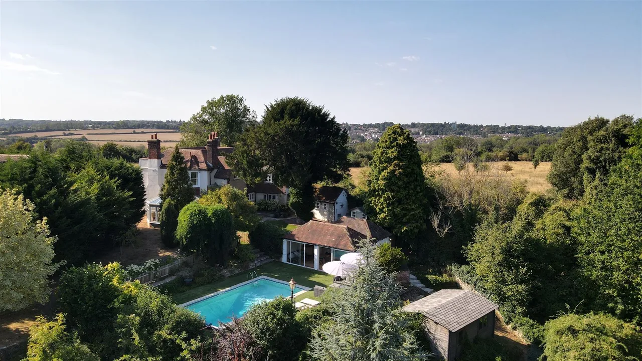 Stunning Grade II Listed Double Fronted Residence, East Farleigh, photo 27