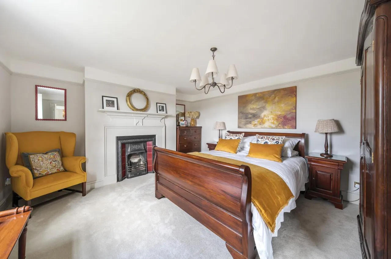 Stunning Grade II Listed Double Fronted Residence, East Farleigh, photo 16