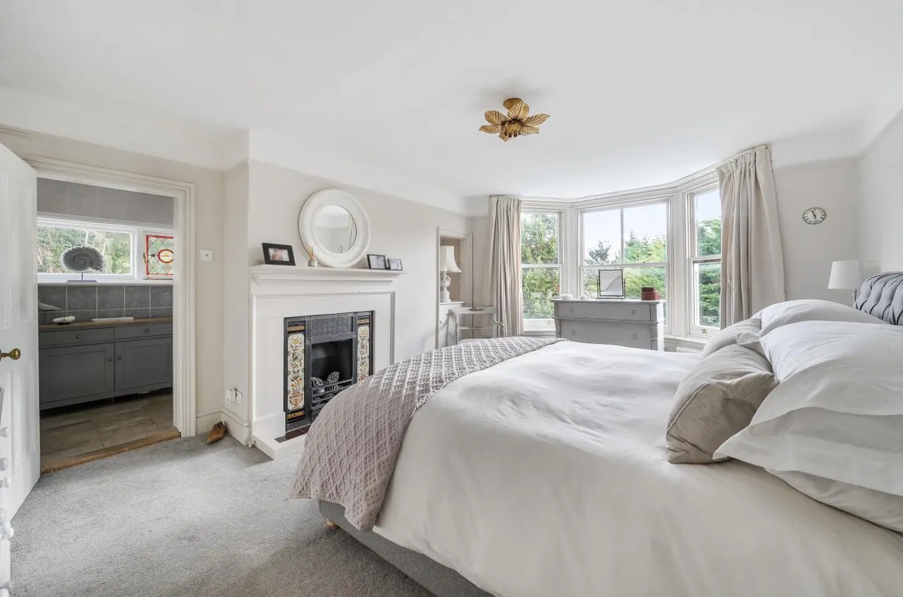 Stunning Grade II Listed Double Fronted Residence, East Farleigh, photo 14