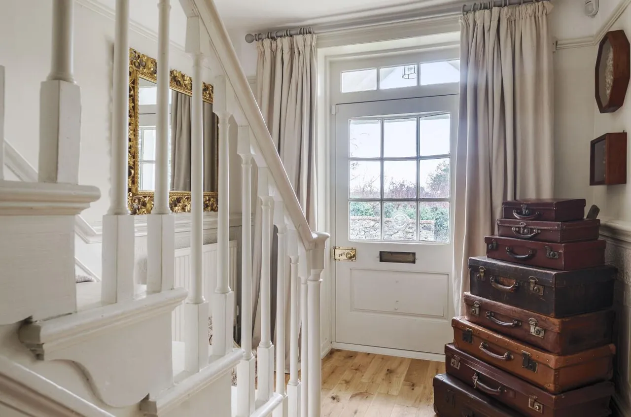 Stunning Grade II Listed Double Fronted Residence, East Farleigh, photo 12