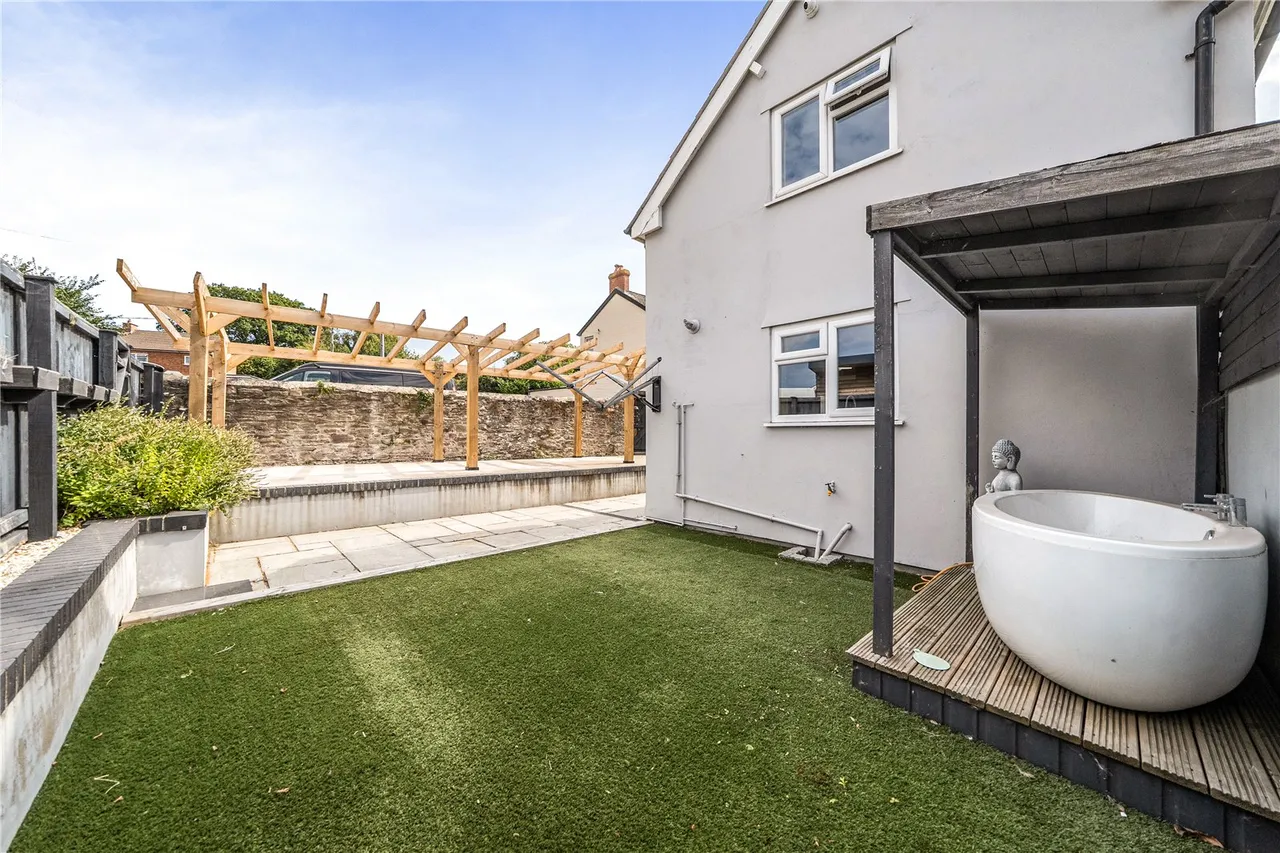 Bron Y Garth, Cottage Lane, Talgarth, Brecon, LD3 0AE, photo 17