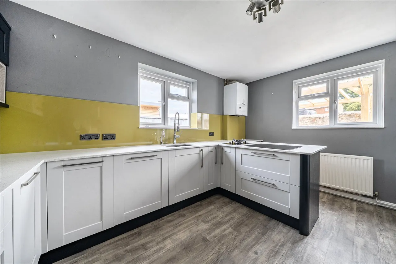 Bron Y Garth, Cottage Lane, Talgarth, Brecon, LD3 0AE, photo 5
