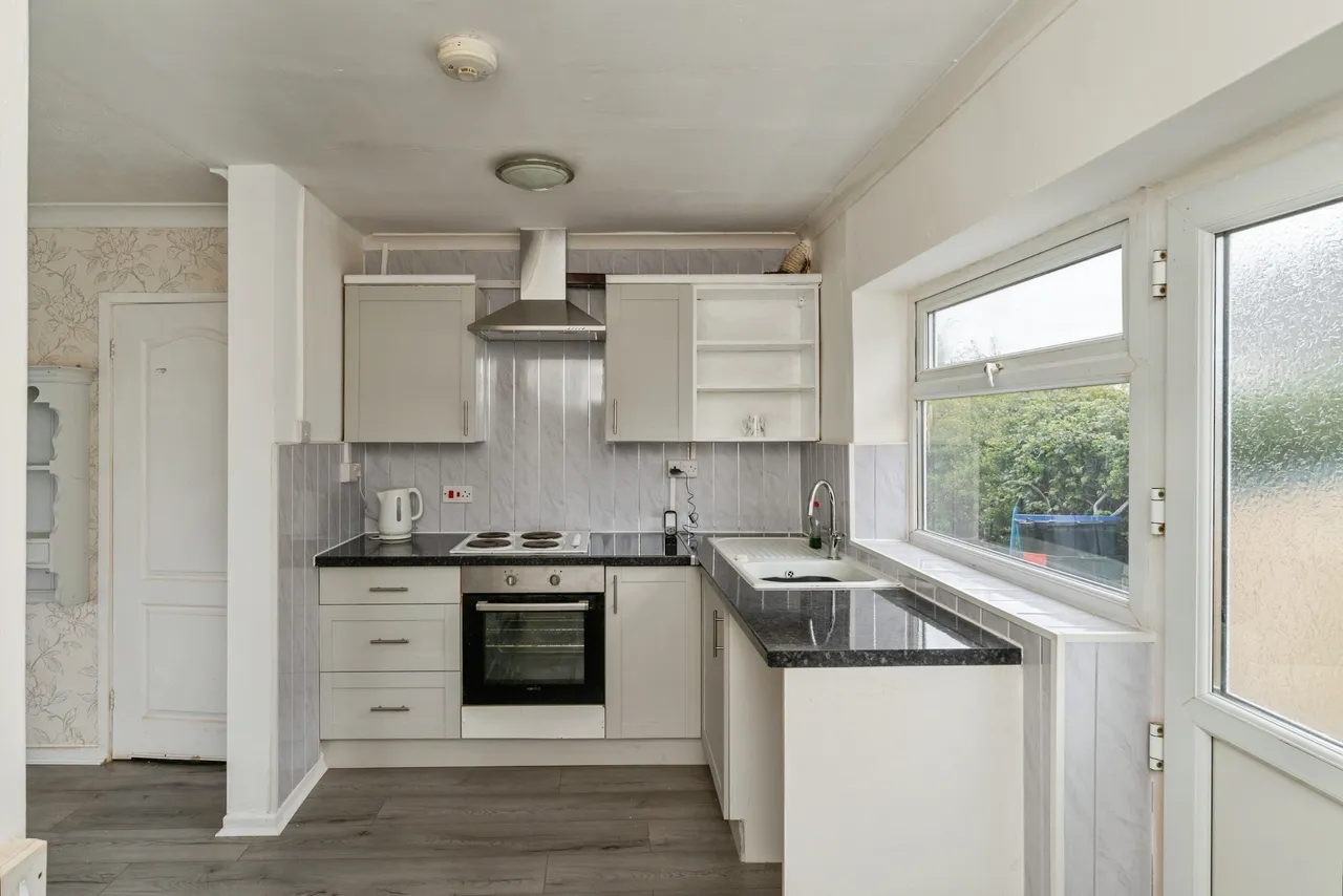 Overton Avenue, Prestatyn, LL19, photo 3