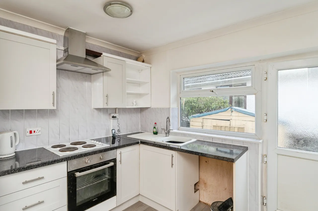 Overton Avenue, Prestatyn, LL19, photo 4