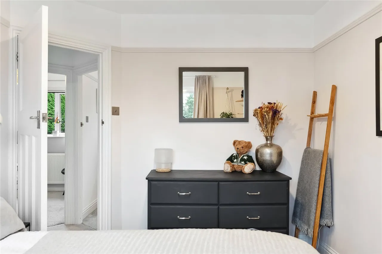 Edward Road, Hampton Hill, TW12 1LG, photo 9