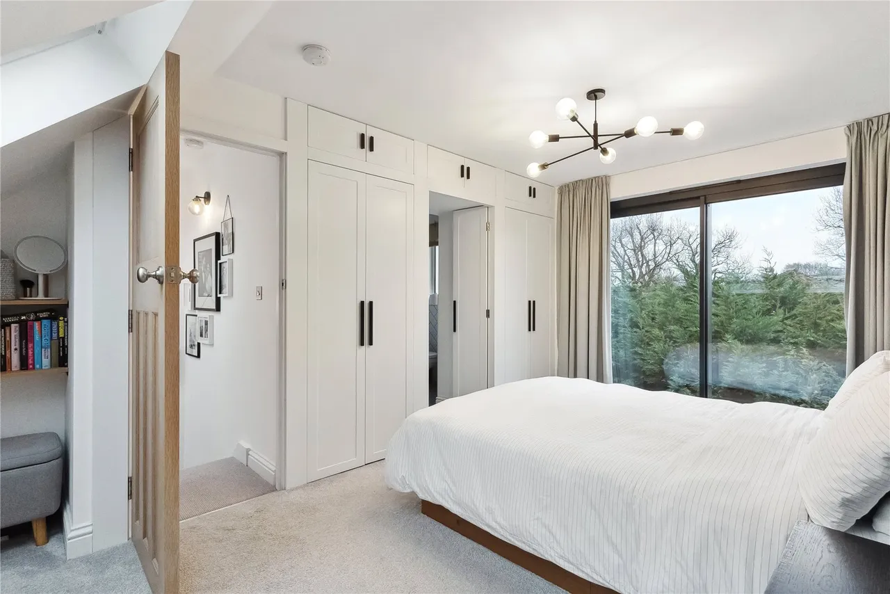 Edward Road, Hampton Hill, TW12 1LG, photo 13