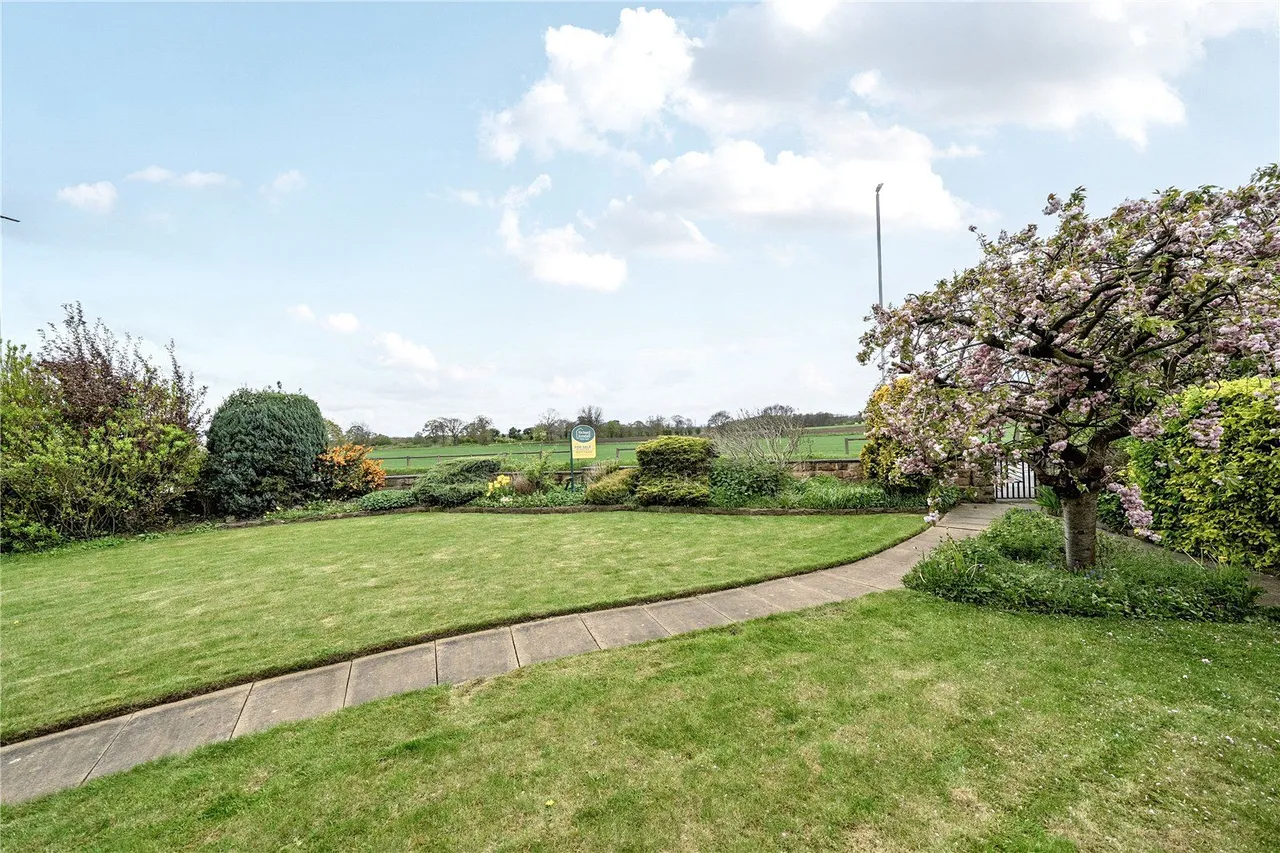 Leeds Road, Methley, LS26, photo 11