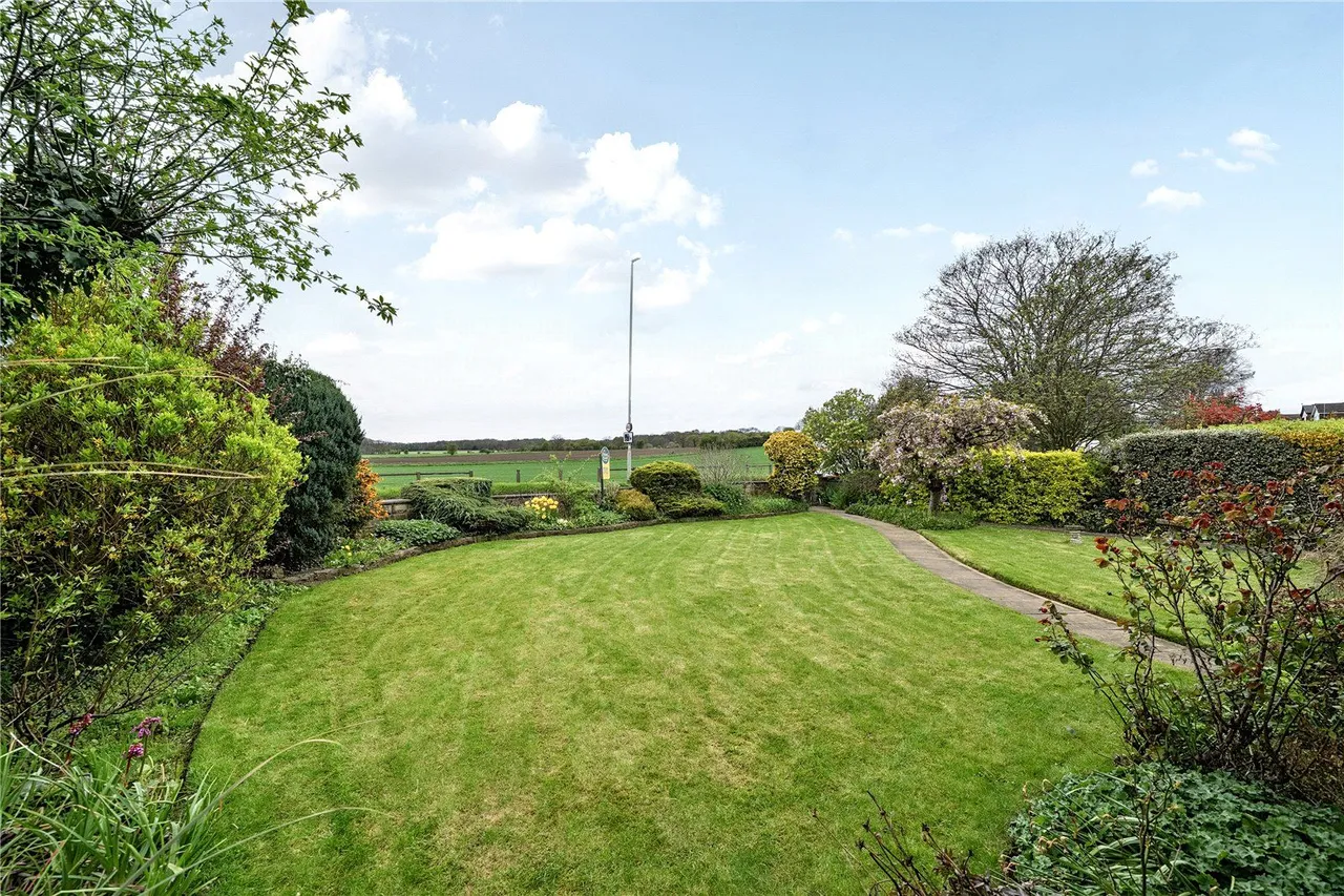 Leeds Road, Methley, LS26, photo 23