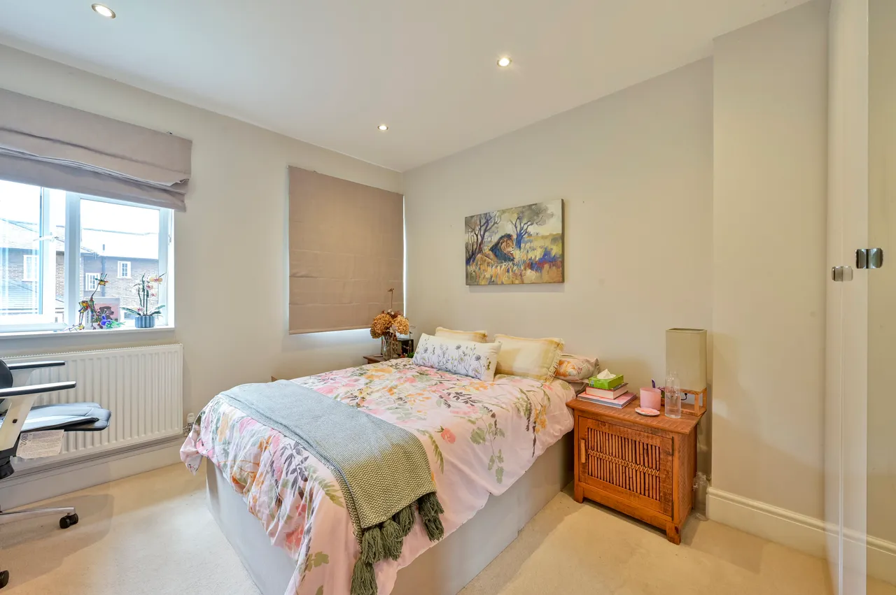 3 Swinburne Road, London, photo 5