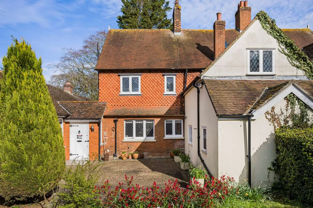 Old Hall Green, Ware, Hertfordshire, SG11 1DY, photo 11