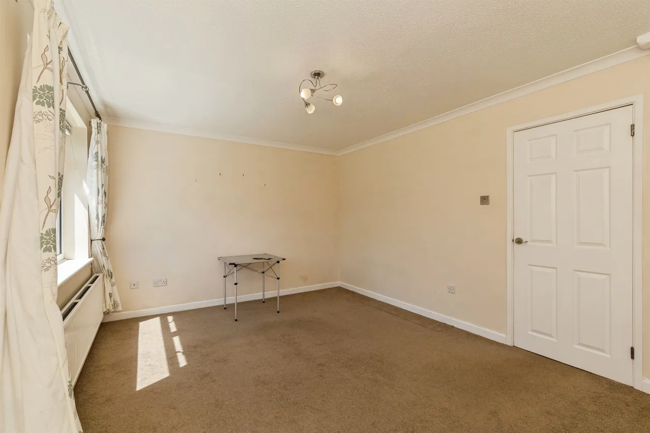 Sandringham Road, Stoke Gifford, Bristol, photo 4