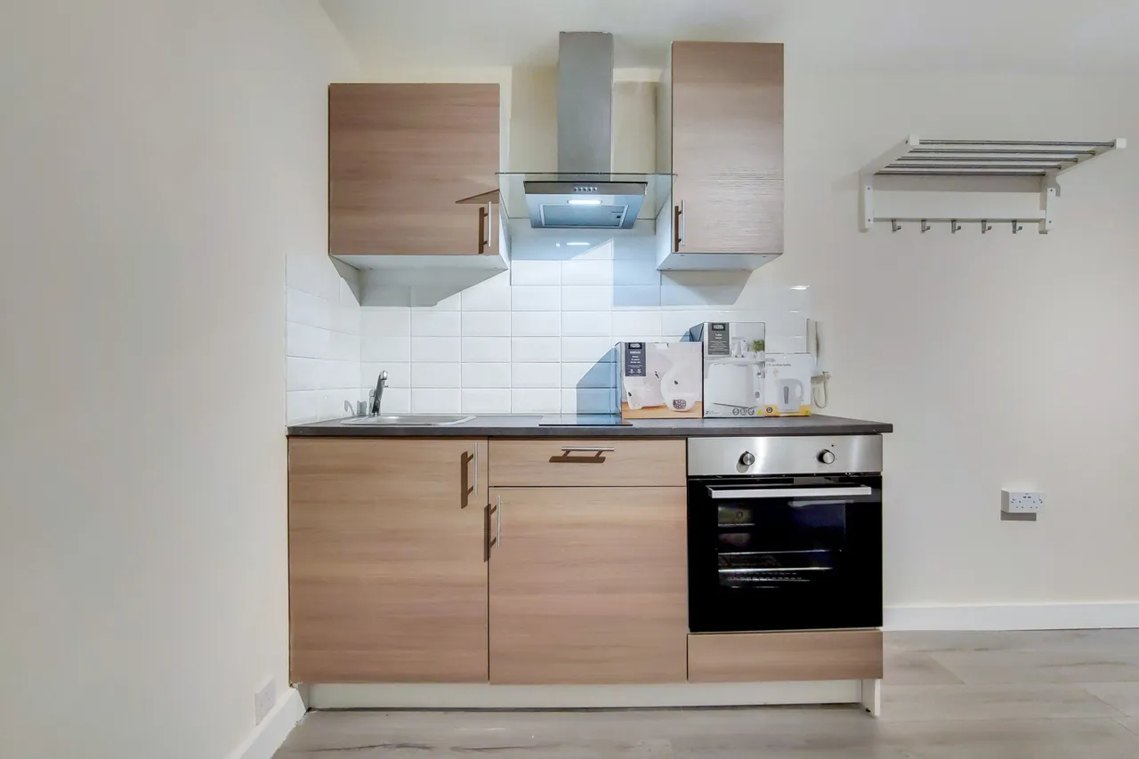 Flat 11, 26 Fairholme Road, London, photo 6