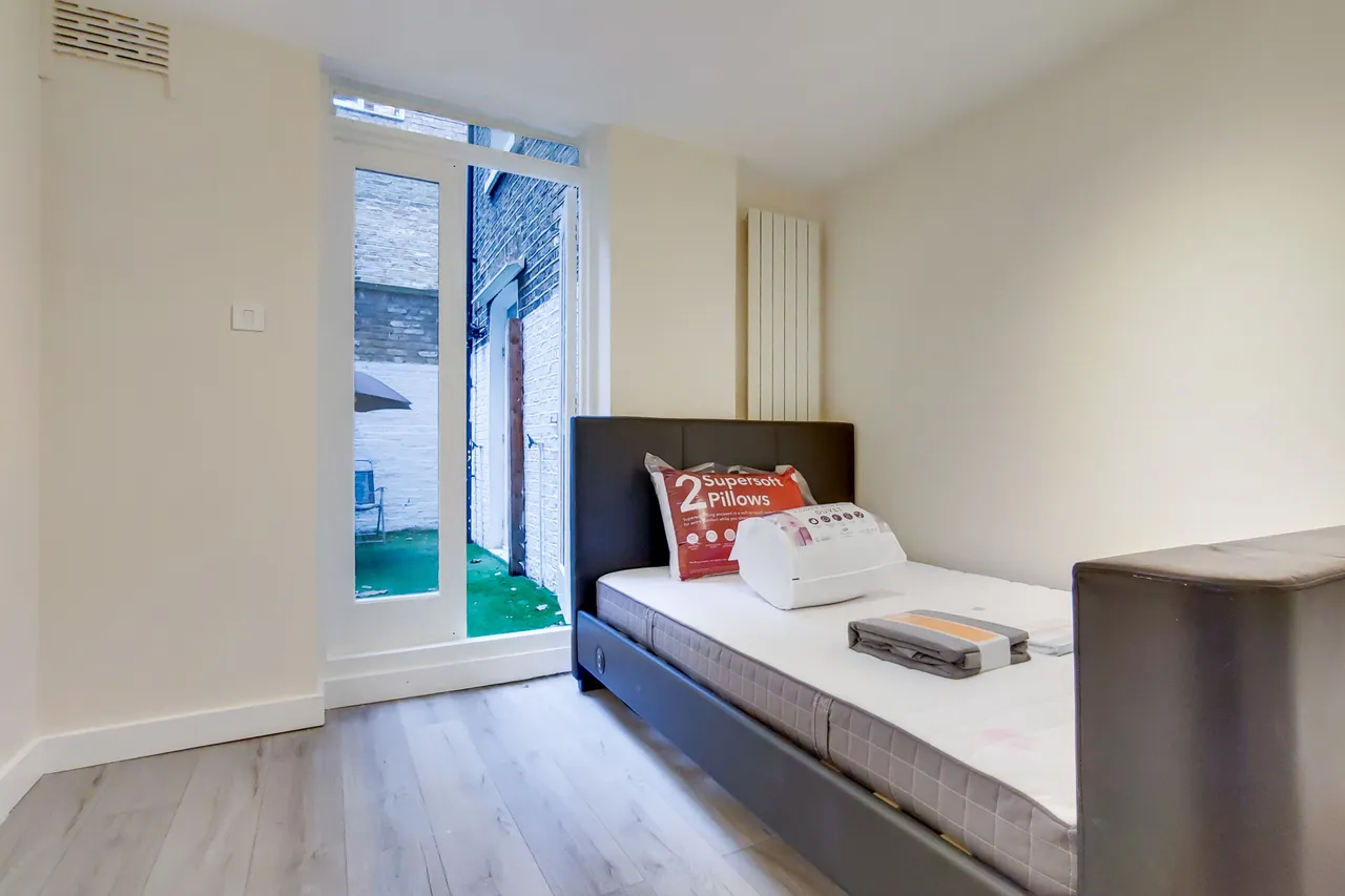 Flat 11, 26 Fairholme Road, London, photo 4