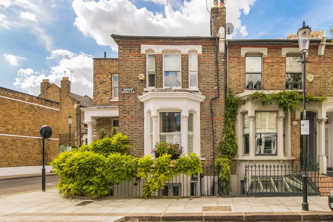 2 bed flat to rent — Burnaby Street, Chelsea