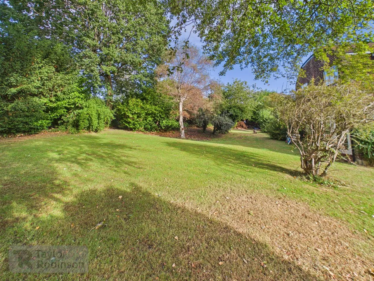North Road, Three Bridges, RH10, photo 3
