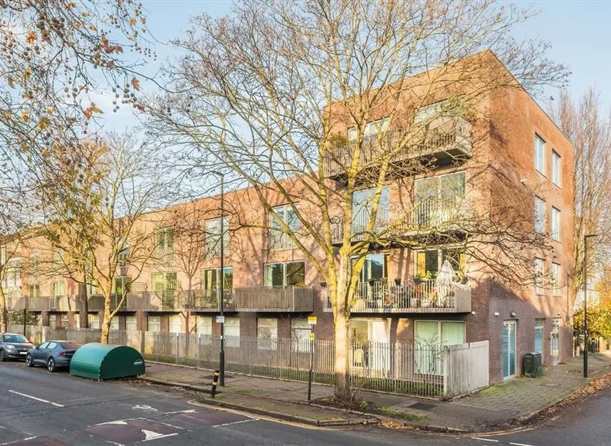 2 bed flat for sale — Holland Grove, Stockwell, SW9