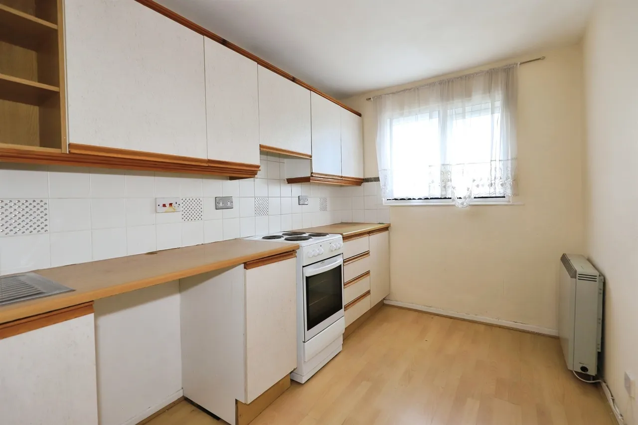 St. Cecilia Close, Kidderminster, DY10, photo 3