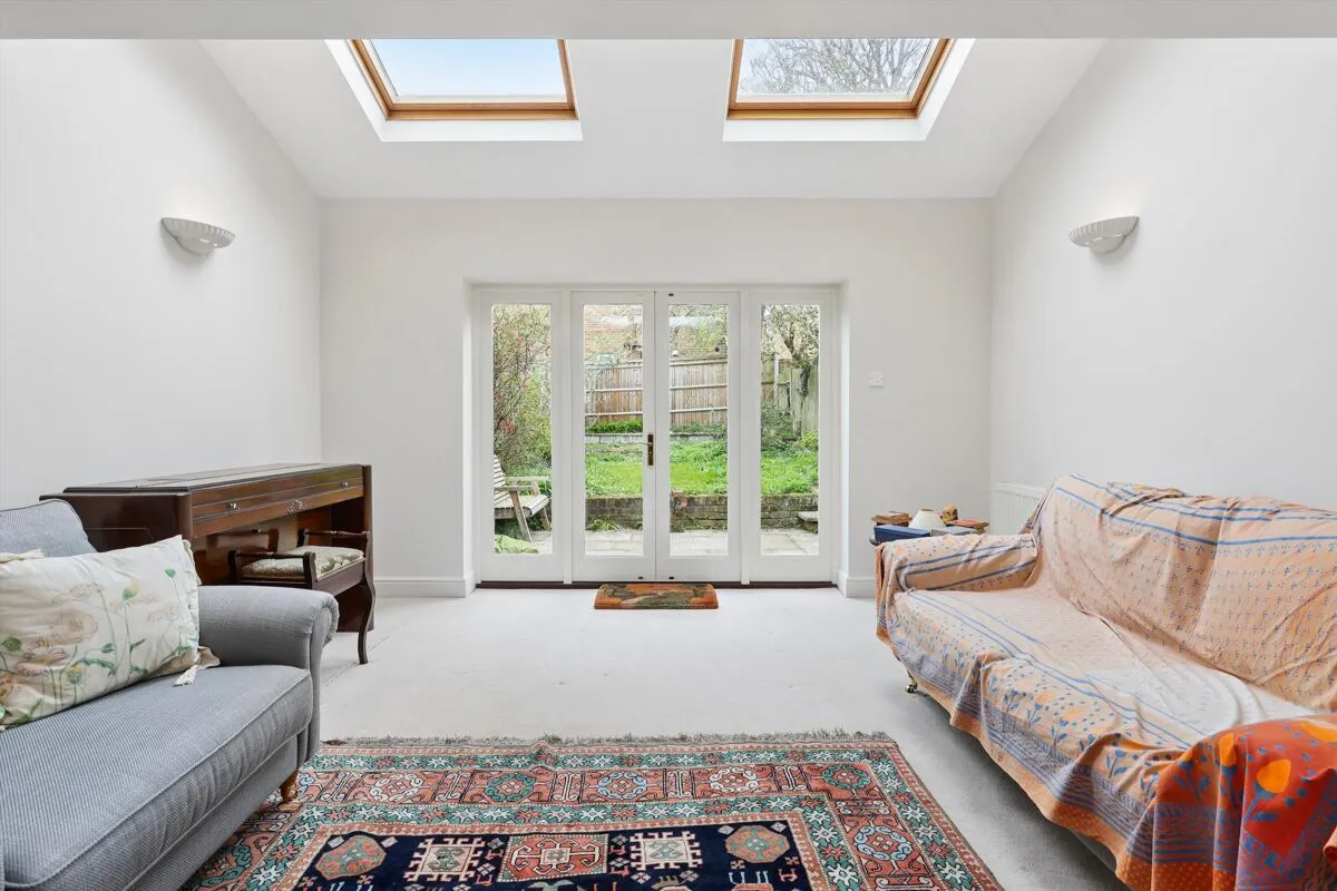 Wolsey Road, Esher, KT10, photo 2