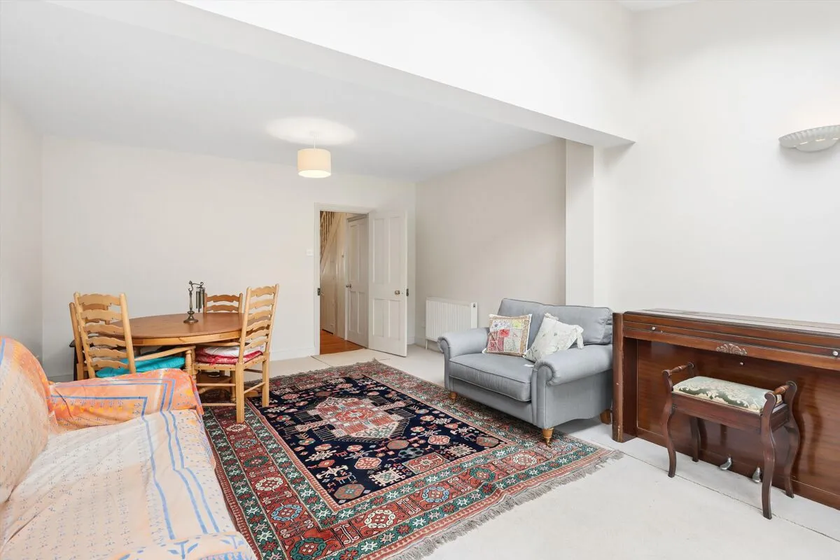 Wolsey Road, Esher, KT10, photo 5