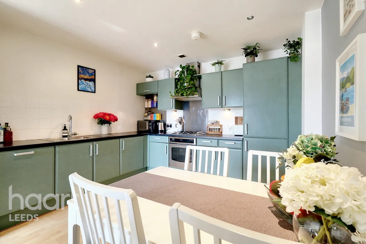 Bowman Lane, Leeds, LS10, photo 5