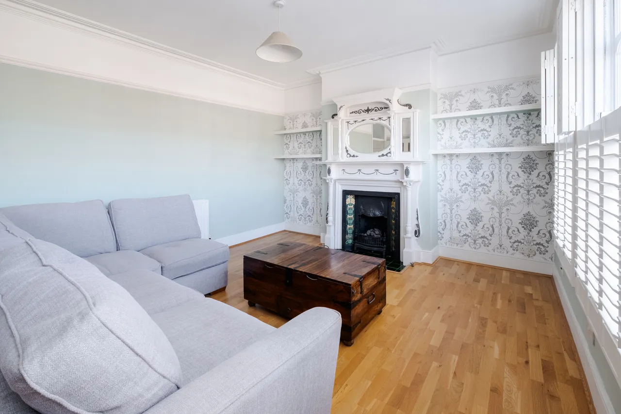 Alexandra Park Road, London, N10, photo 11