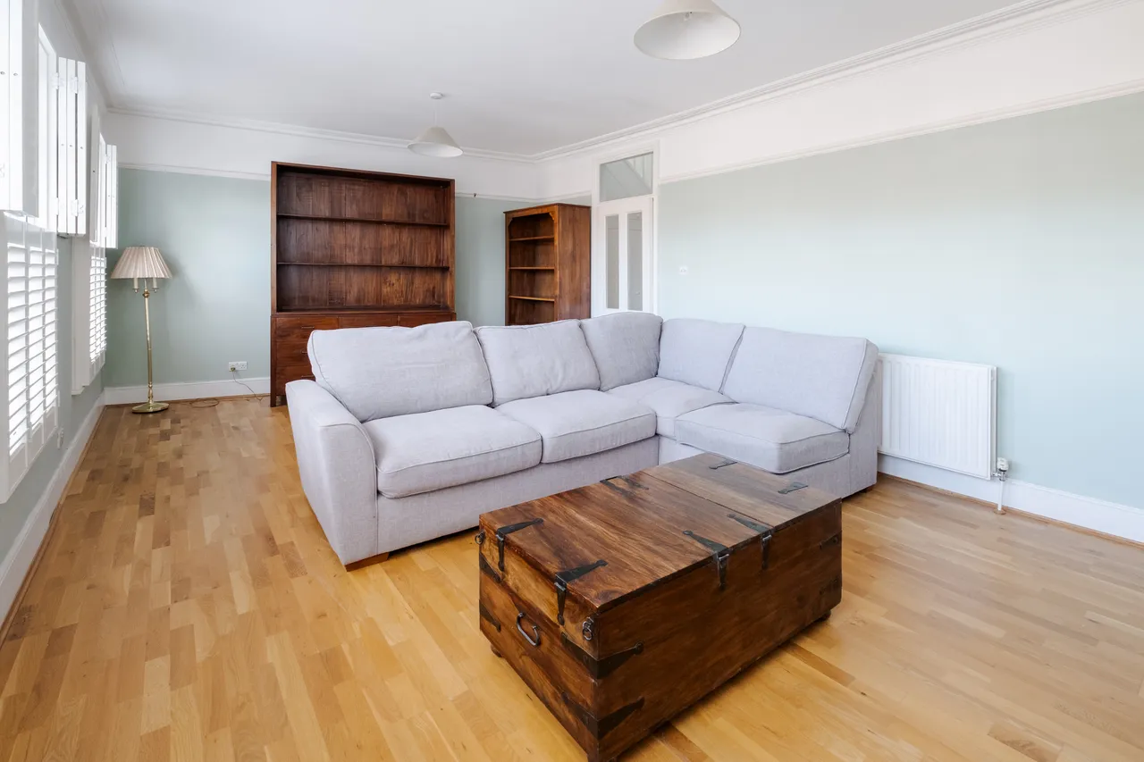 Alexandra Park Road, London, N10, photo 4