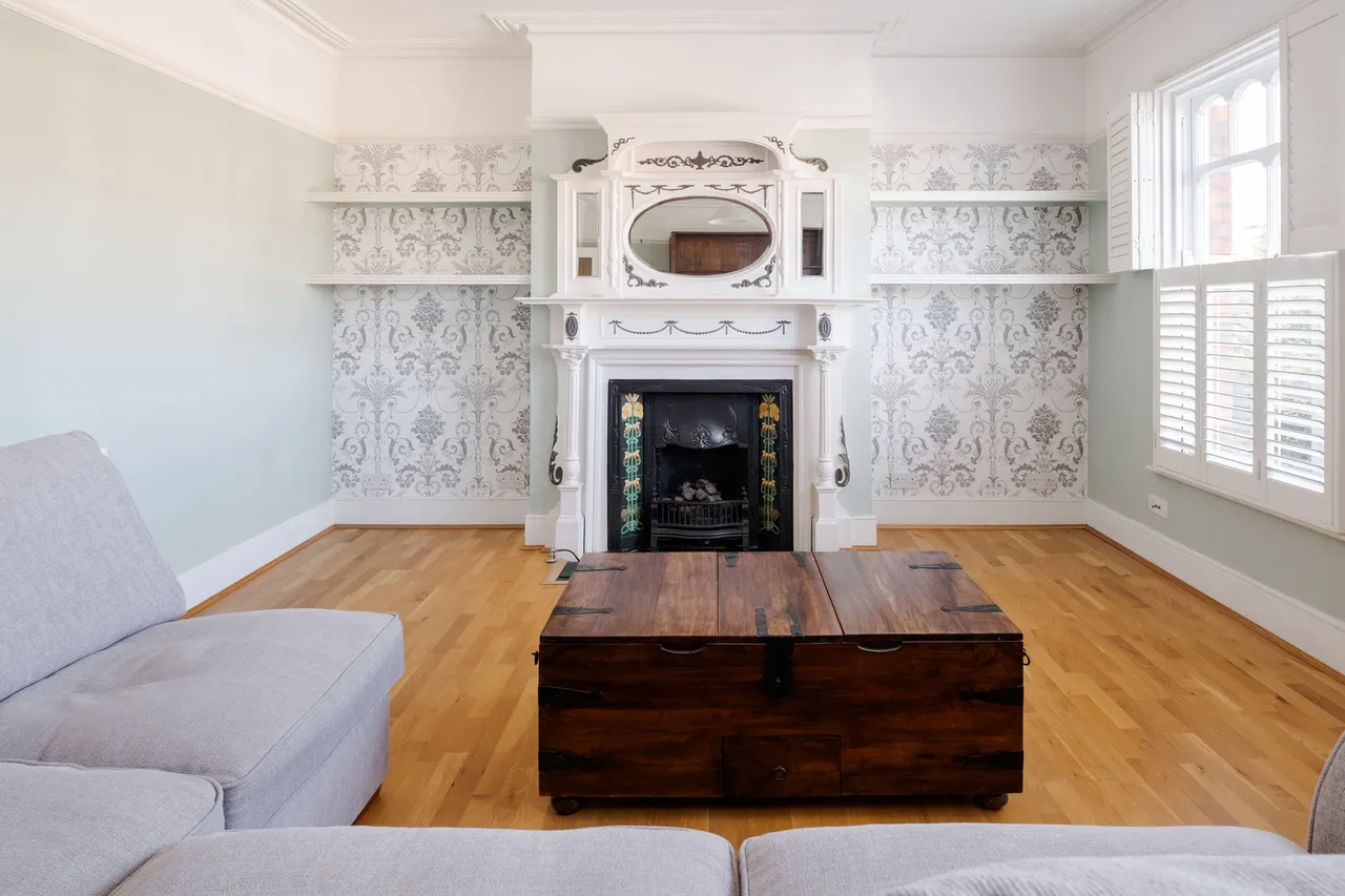 Alexandra Park Road, London, N10, photo 3