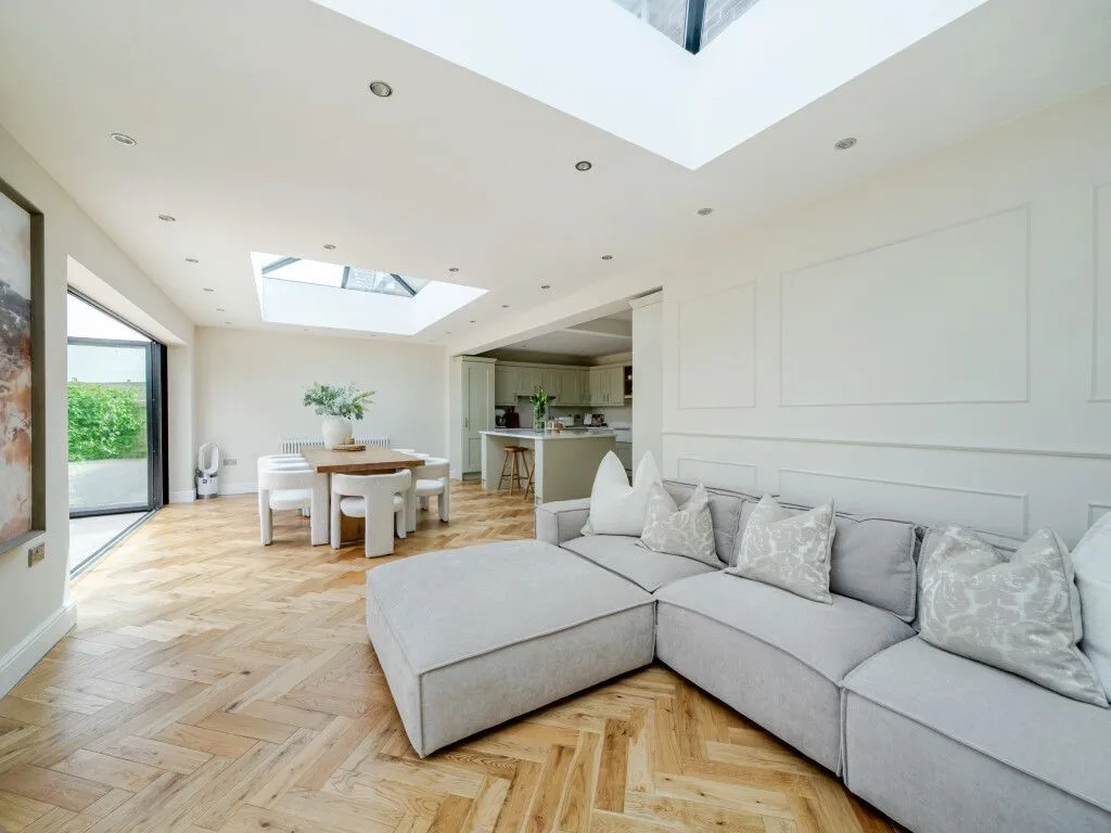 Chevet Grove, Wakefield, WF2, photo 26