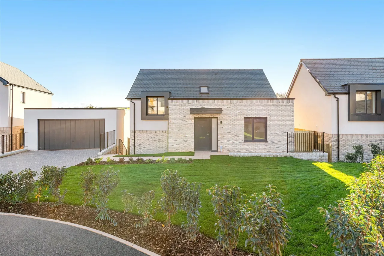 3 bed property for sale — Green Park Way, Chillington, Devon, TQ7