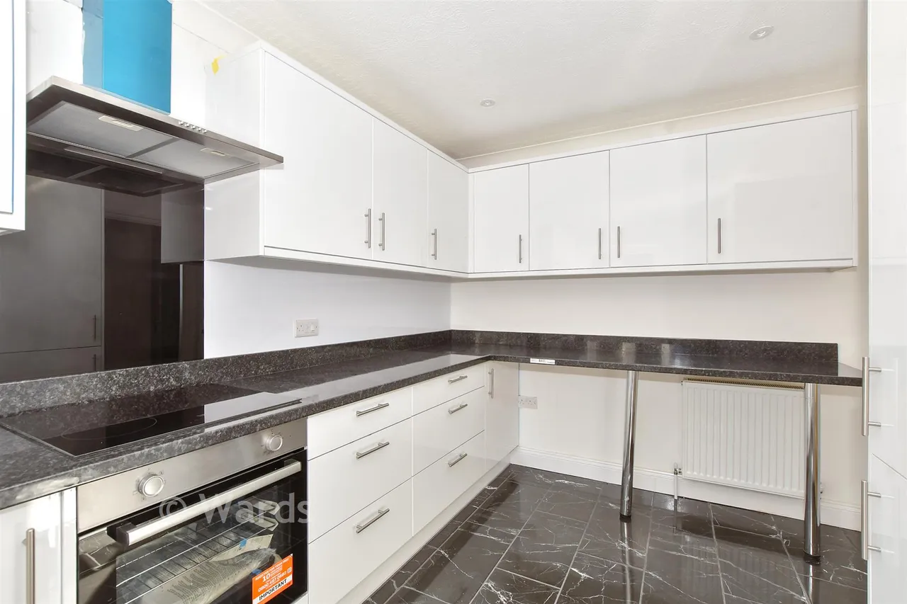 Manor Road, Lydd, TN29, photo 10
