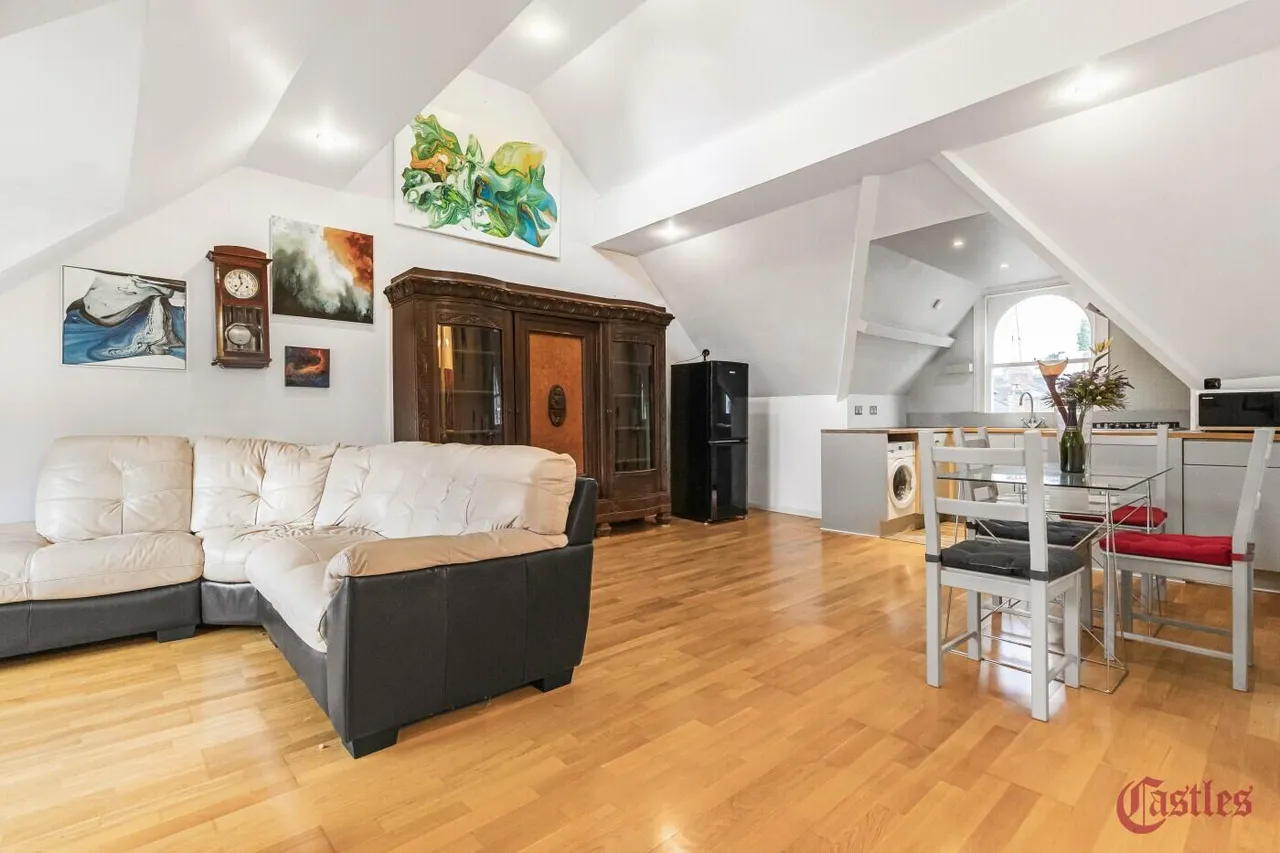 Coleridge Road, N8, photo 9
