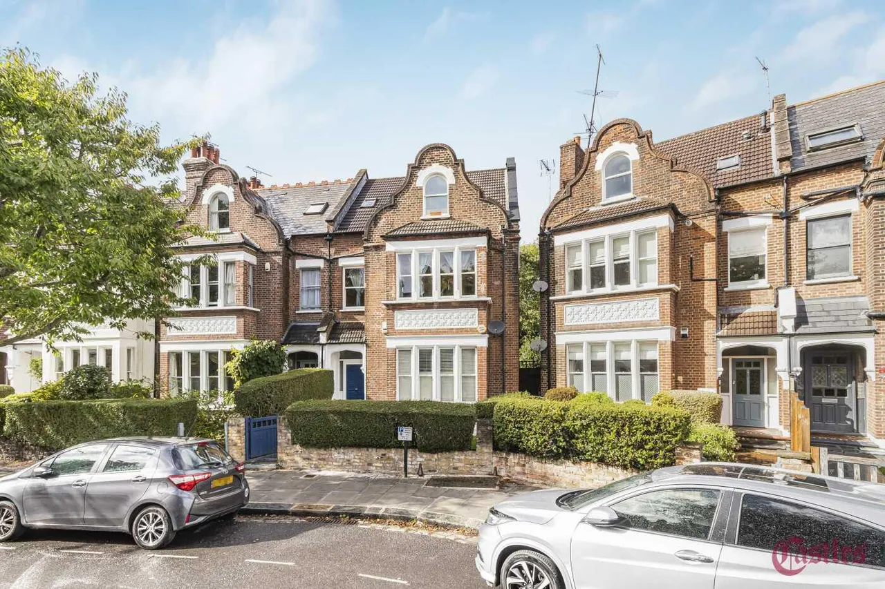 Coleridge Road, N8, photo 2