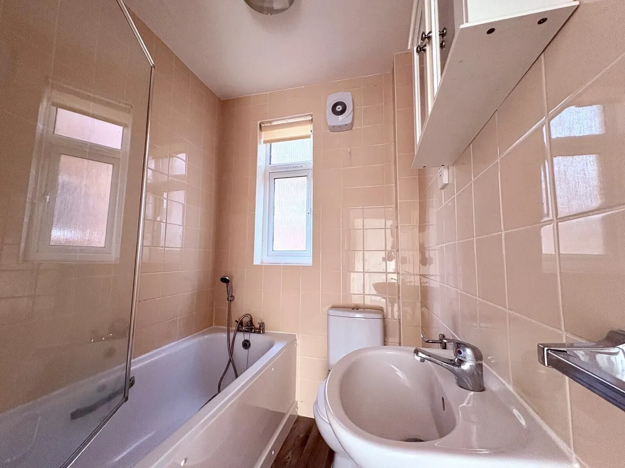 Gilda Crescent, Polegate, BN26, photo 3