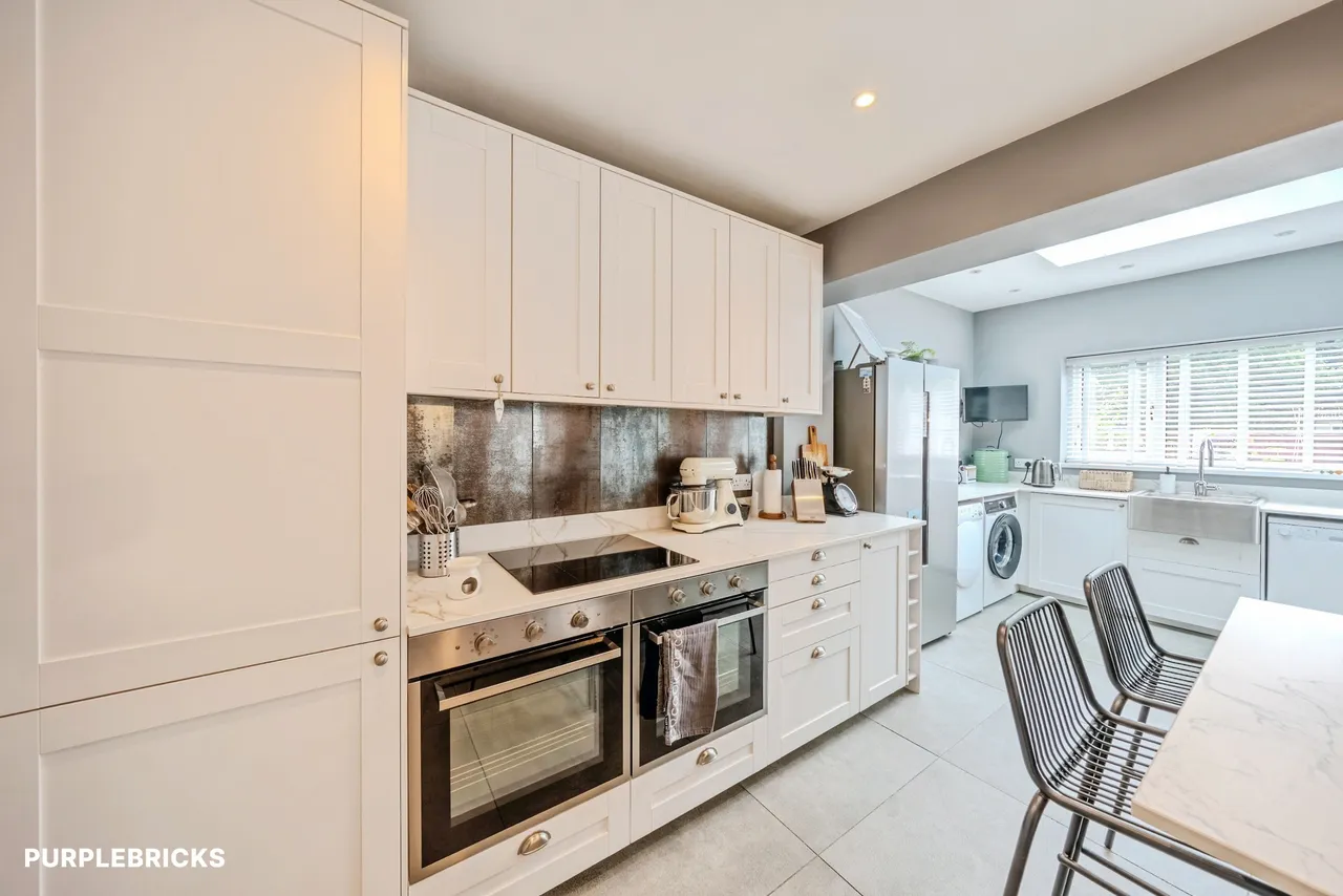 Laurel Road, Newport, NP10, photo 7