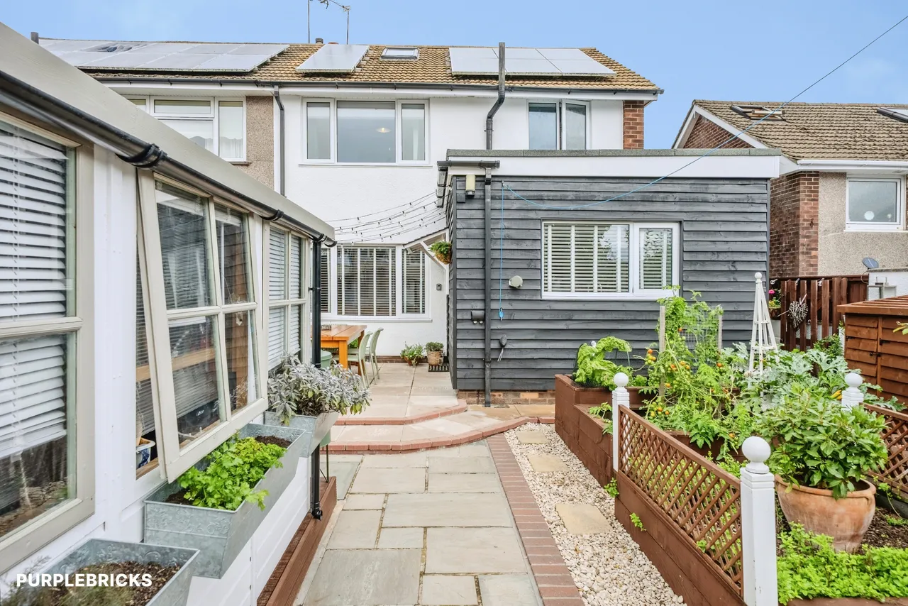 Laurel Road, Newport, NP10, photo 32